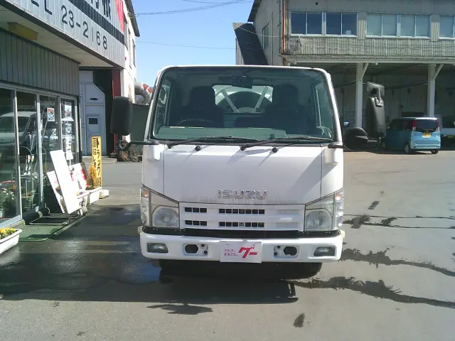 いすゞ エルフ TDG-NKS85AN(4WD)の写真2