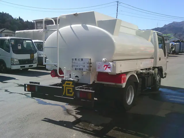 いすゞ エルフ TDG-NKS85AN(4WD)の写真4