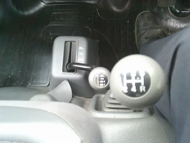 日産 バネットトラック ABF-SKP2LN(4WD)の写真32