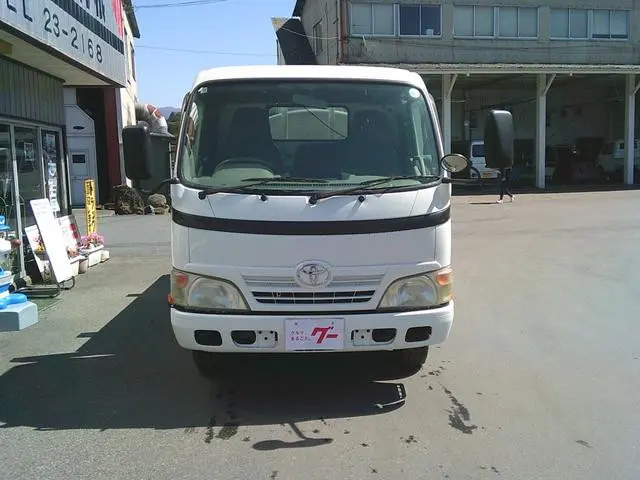 トヨタ ダイナ BDG-XZU378(4WD)の写真2