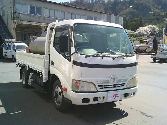トヨタ ダイナ BDG-XZU378(4WD)の写真3