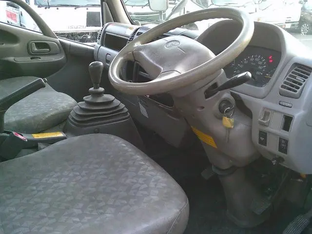 トヨタ ダイナ BDG-XZU378(4WD)の写真20