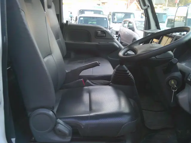 いすゞ エルフ TPG-NKS85AN(4WD)の写真27