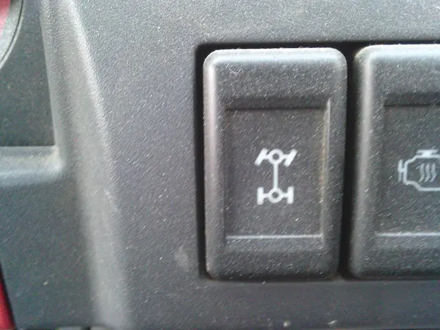 いすゞ エルフ TPG-NKS85AN(4WD)の写真36