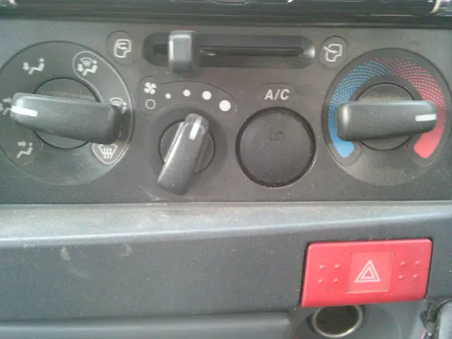 いすゞ エルフ TPG-NKS85AN(4WD)の写真40