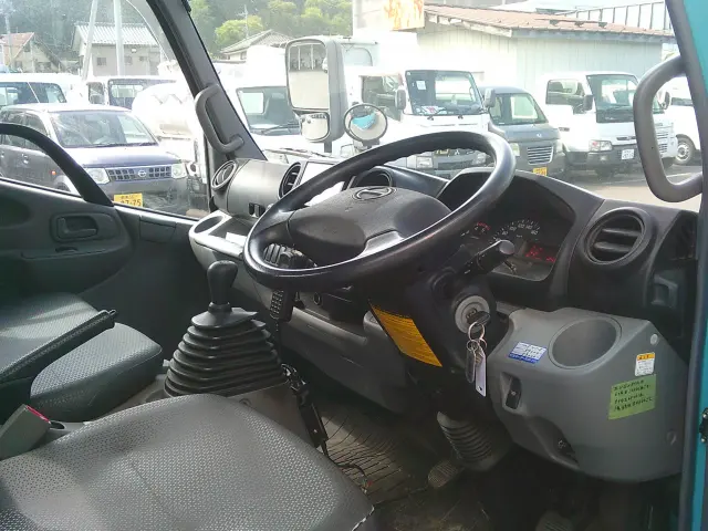 日野 デュトロ NBG-BZU600M(2WD)の写真26