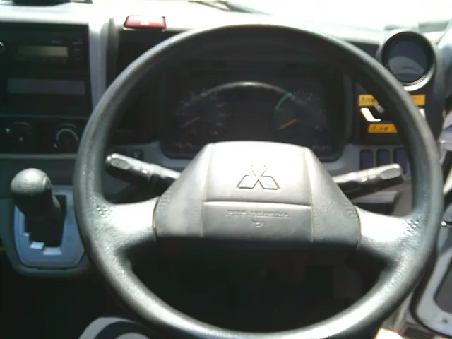 三菱 キャンター 2RG-FDA20(4WD)の写真22