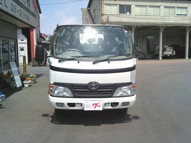 トヨタ ダイナ BDG-XZU378(4WD)の写真2