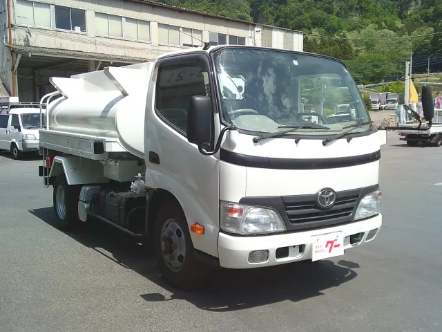 トヨタ ダイナ BDG-XZU378(4WD)の写真3