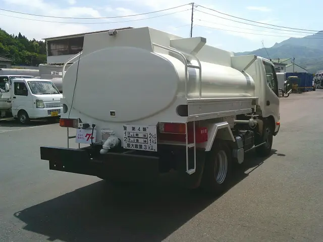 トヨタ ダイナ BDG-XZU378(4WD)の写真4