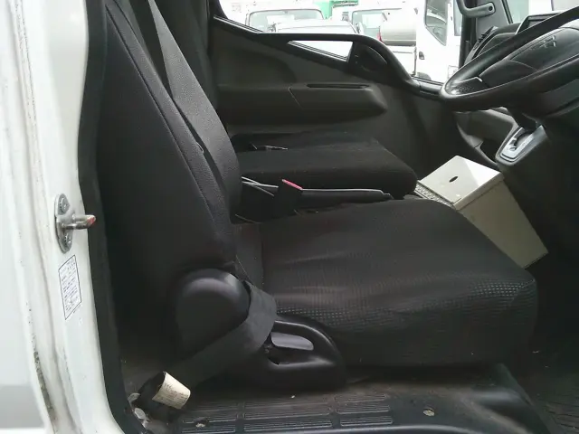 三菱 キャンター 2RG-FDA20(4WD)の写真15