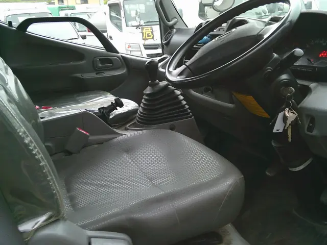 日野 デュトロ TKG-XZU675M(4WD)の写真21