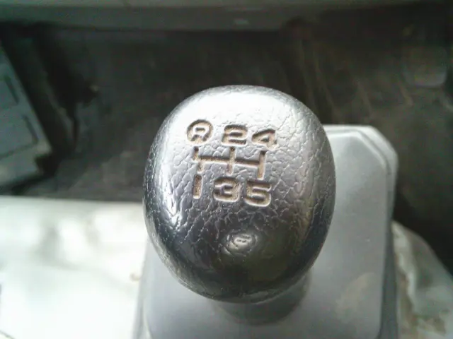 日野 デュトロ TKG-XZU675M(4WD)の写真24