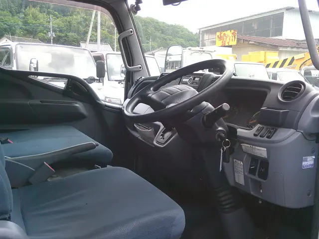 三菱 キャンター TPG-FDA00(4WD)の写真21