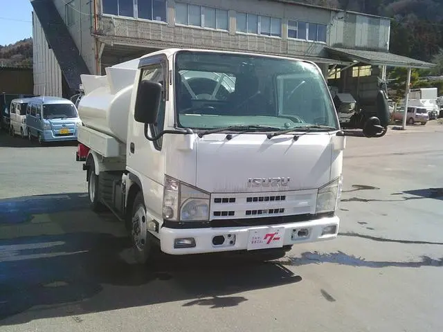 いすゞ エルフ TDG-NKS85AN(4WD)の写真3