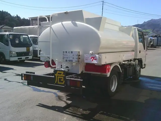 いすゞ エルフ TDG-NKS85AN(4WD)の写真4