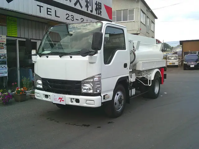 いすゞ エルフ TKG-NKS85A(4WD)の写真1