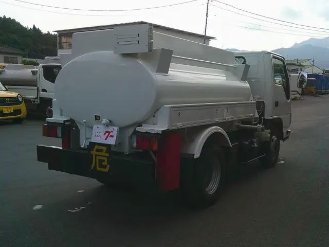 いすゞ エルフ TKG-NKS85A(4WD)の写真4