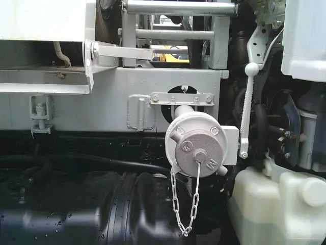 いすゞ エルフ TKG-NKS85A(4WD)の写真25