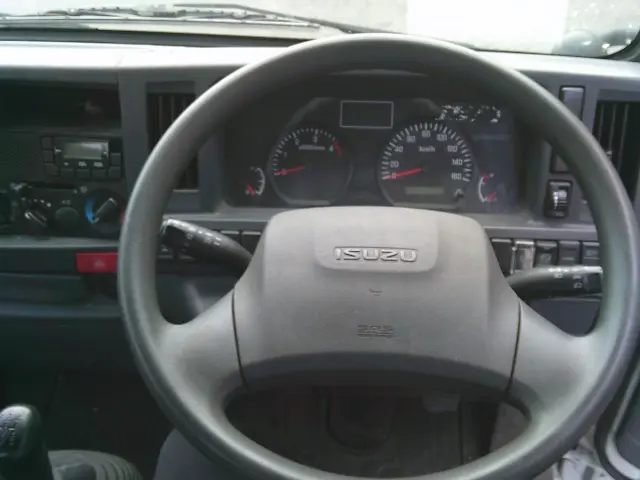いすゞ エルフ TKG-NKS85A(4WD)の写真30