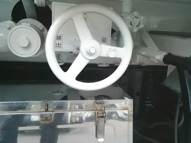 いすゞ エルフ TPG-NKS85AN(4WD)の写真19