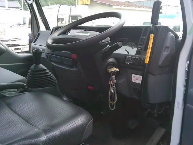 いすゞ エルフ TPG-NKS85AN(4WD)の写真28