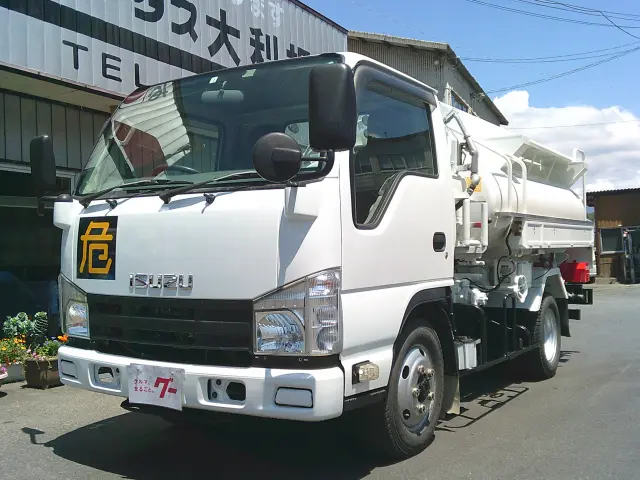 いすゞ エルフ TDG-NKS85AN(4WD)の写真1