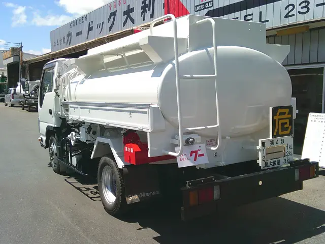 いすゞ エルフ TDG-NKS85AN(4WD)の写真3