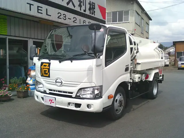 日野 デュトロ TKG-XZU675M(4WD)の写真1