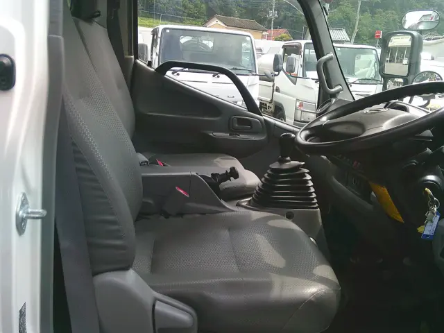 日野 デュトロ TKG-XZU675M(4WD)の写真27