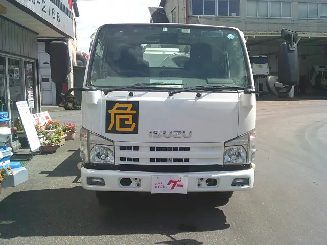 いすゞ エルフ BDG-NKS85AN(4WD)の写真2