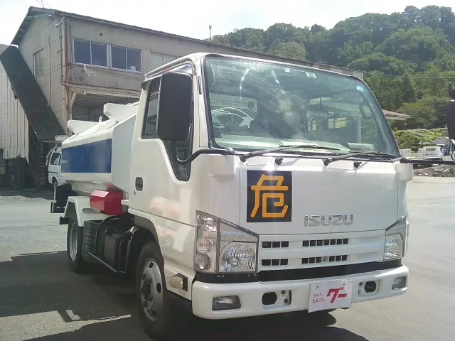 いすゞ エルフ BDG-NKS85AN(4WD)の写真3