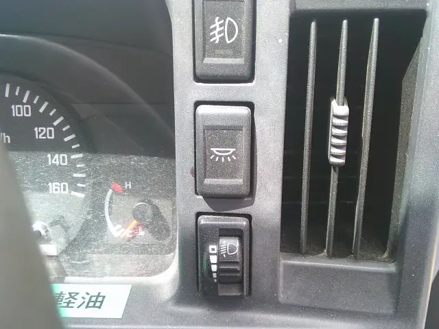 いすゞ エルフ BDG-NKS85AN(4WD)の写真33