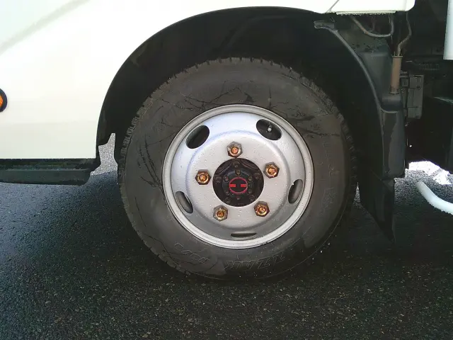 日野 デュトロ BDG-XZU388(4WD)の写真7