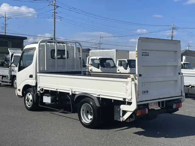 日野 デュトロ 2RG-XZU645M(2WD)の写真7
