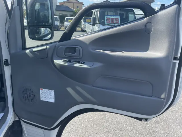 日野 デュトロ 2RG-XZU645M(2WD)の写真20