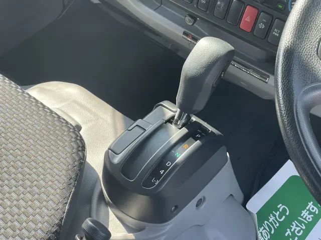 日野 デュトロ 2RG-XZU645M(2WD)の写真35
