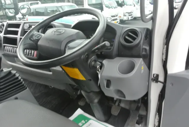 日野 デュトロ 2RG-XZU710M(2WD)の写真26