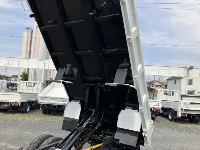 三菱 キャンター 2RG-FBA60(2WD)の写真18