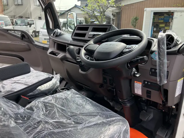 三菱 キャンター 2RG-FBA60(2WD)の写真20