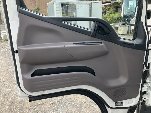 三菱 キャンター 2RG-FBA60(2WD)の写真25