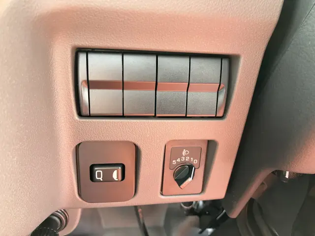 三菱 キャンター 2RG-FBA60(2WD)の写真32