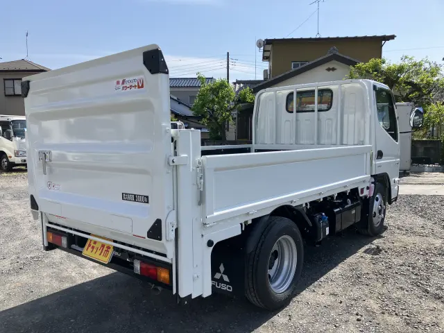 三菱 キャンター 2RG-FBAV0(2WD)の写真3