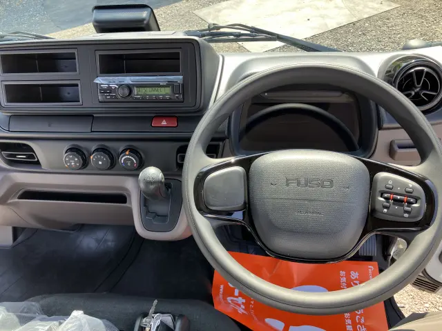 三菱 キャンター 2RG-FBAV0(2WD)の写真7