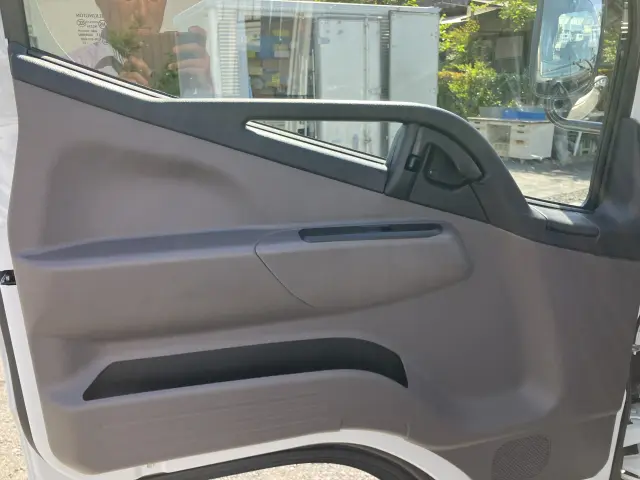 三菱 キャンター 2RG-FBAV0(2WD)の写真27