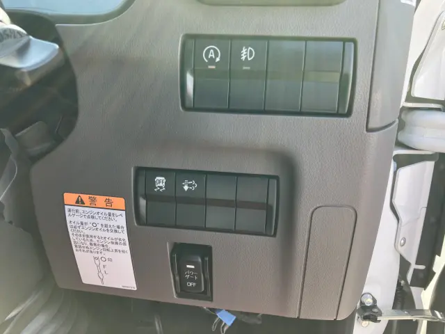 三菱 キャンター 2RG-FBAV0(2WD)の写真32