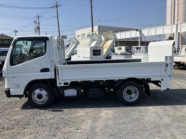 三菱 キャンター 2RG-FBAV0(2WD)の写真44