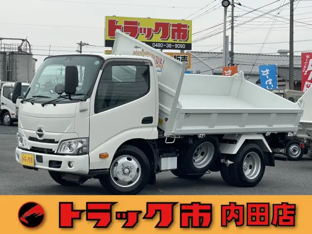 日野 デュトロ 2RG-XZU600T(2WD)の写真1