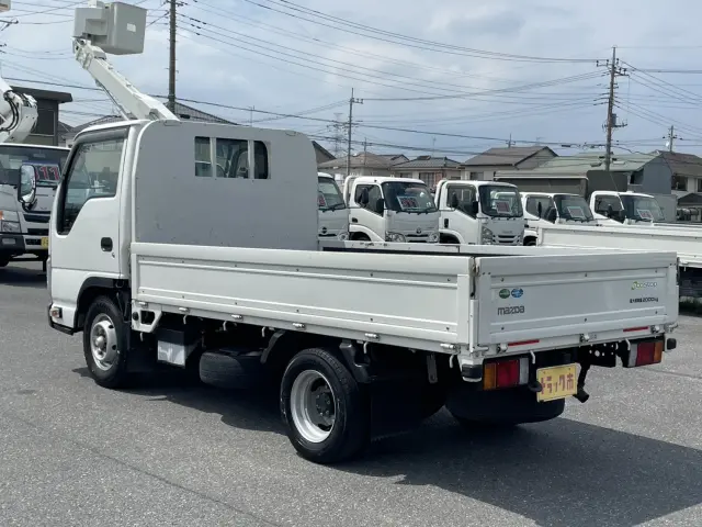 いすゞ エルフ 2RG-LJR88A(2WD)の写真7