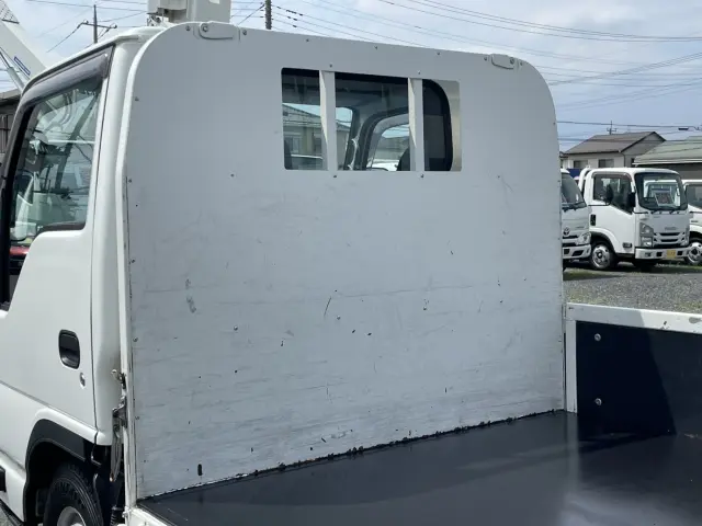 いすゞ エルフ 2RG-LJR88A(2WD)の写真13